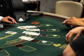Tampilan panel taruhan mesin arcade dengan rentang batas minimum dan maksimum yang ditampilkan jelas